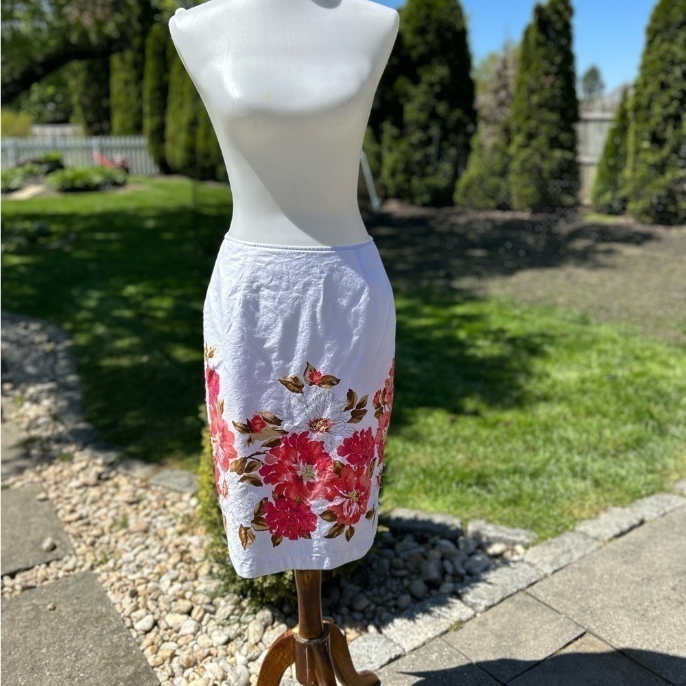 NYCC floral pencil skirt - Picture 2 of 12